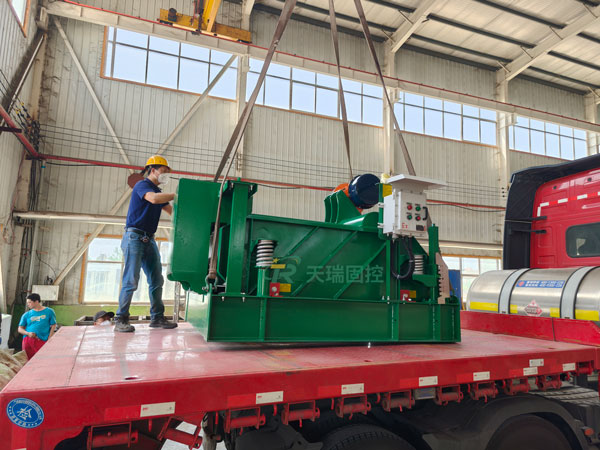 振動篩廠家-高頻固控振動篩-油田設備