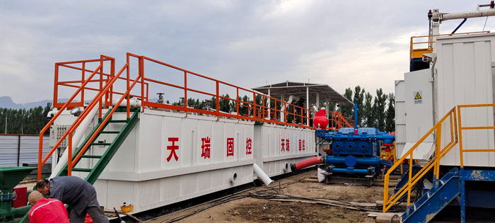 石油鉆井作業(yè)中，負(fù)責(zé)油污泥輸送泵有哪些？